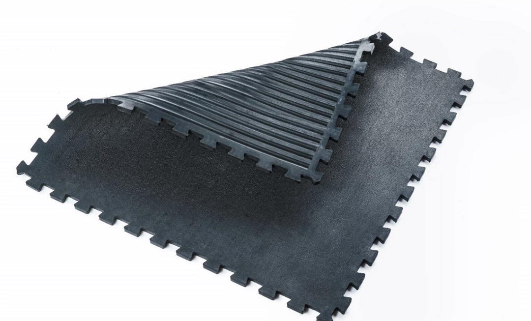 Serious Fitness 1m X 1m X 15mm Interlocking Freeweight Rubber Gym Flooring